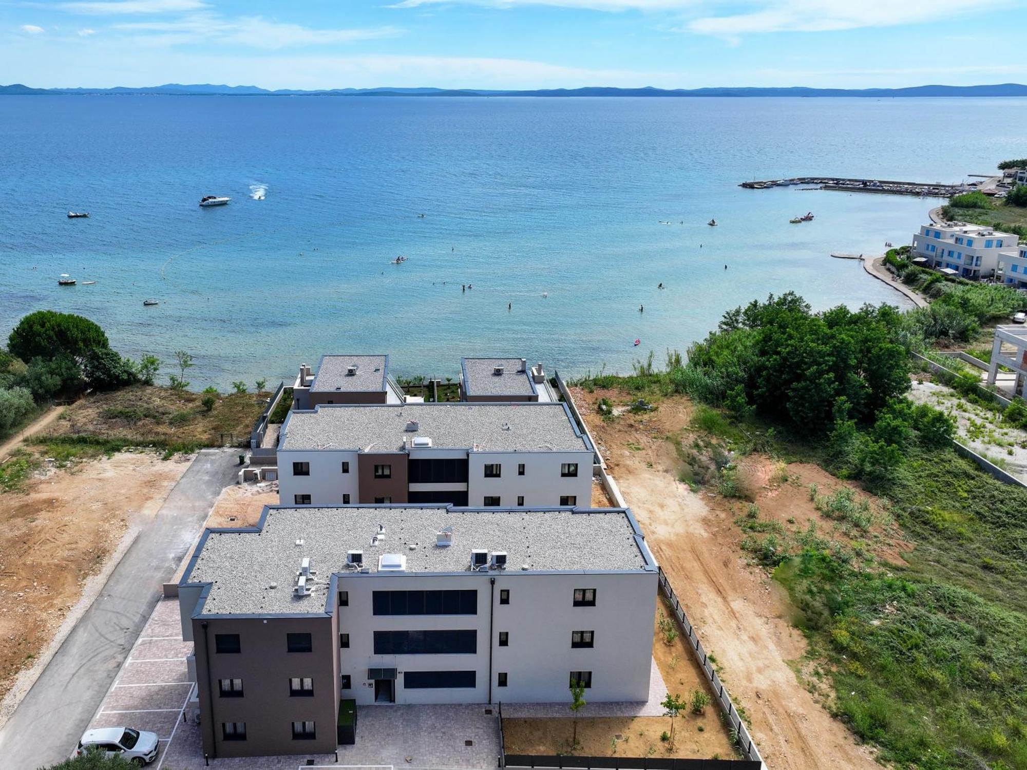 Deluxe Apartments Privlaka On The Sand 外观 照片