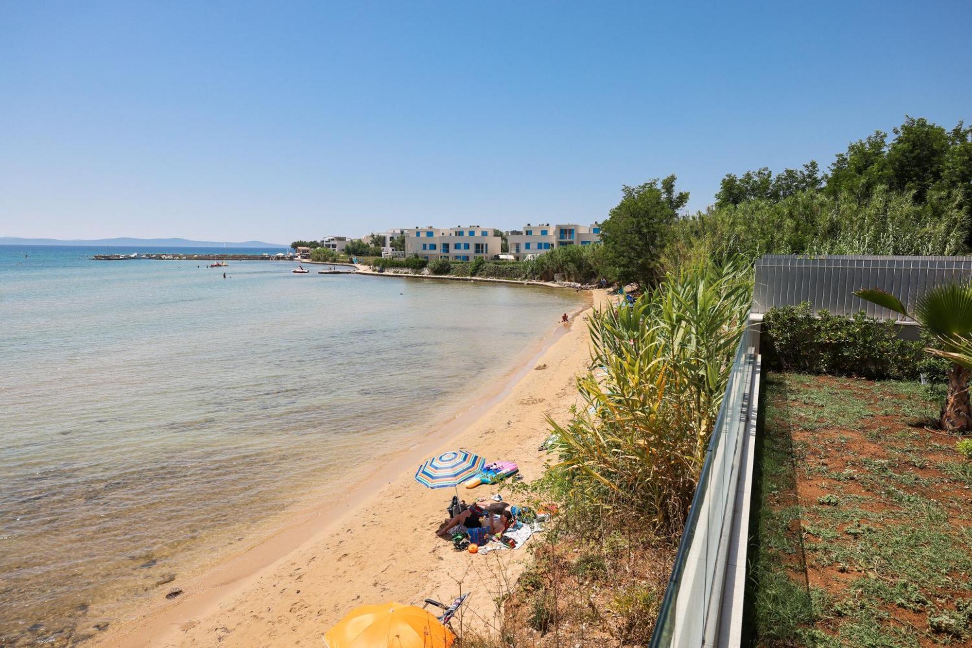 Deluxe Apartments Privlaka On The Sand 外观 照片